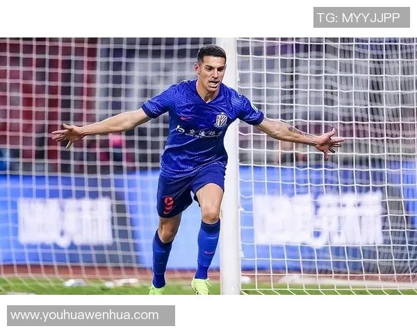 红发白人足球明星的传奇之路与他在绿茵场上的辉煌成就